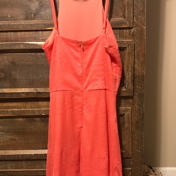 Dress - Picture 3 of 3